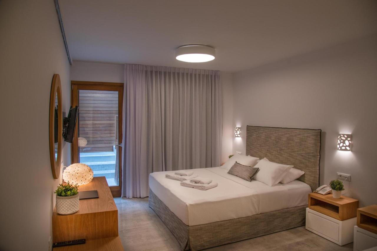 Natura Luxury Boutique Hotel Skopelos Loutraki  Dış mekan fotoğraf