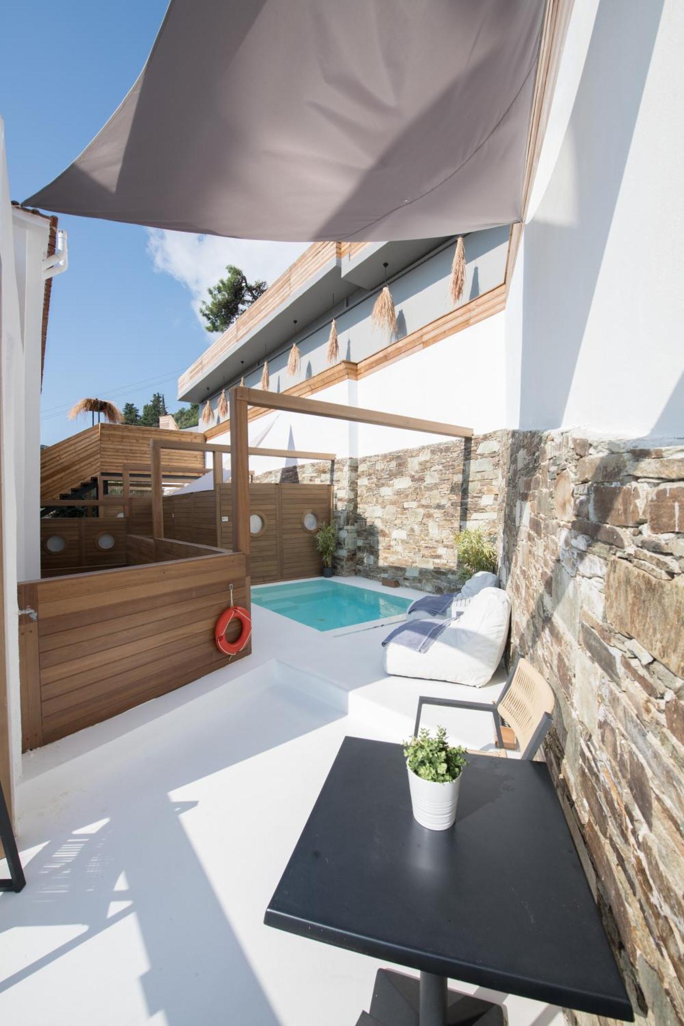 Natura Luxury Boutique Hotel Skopelos Loutraki  Dış mekan fotoğraf